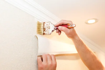 Pose de papier peint à Pomas — revêtements muraux et toiles de verre